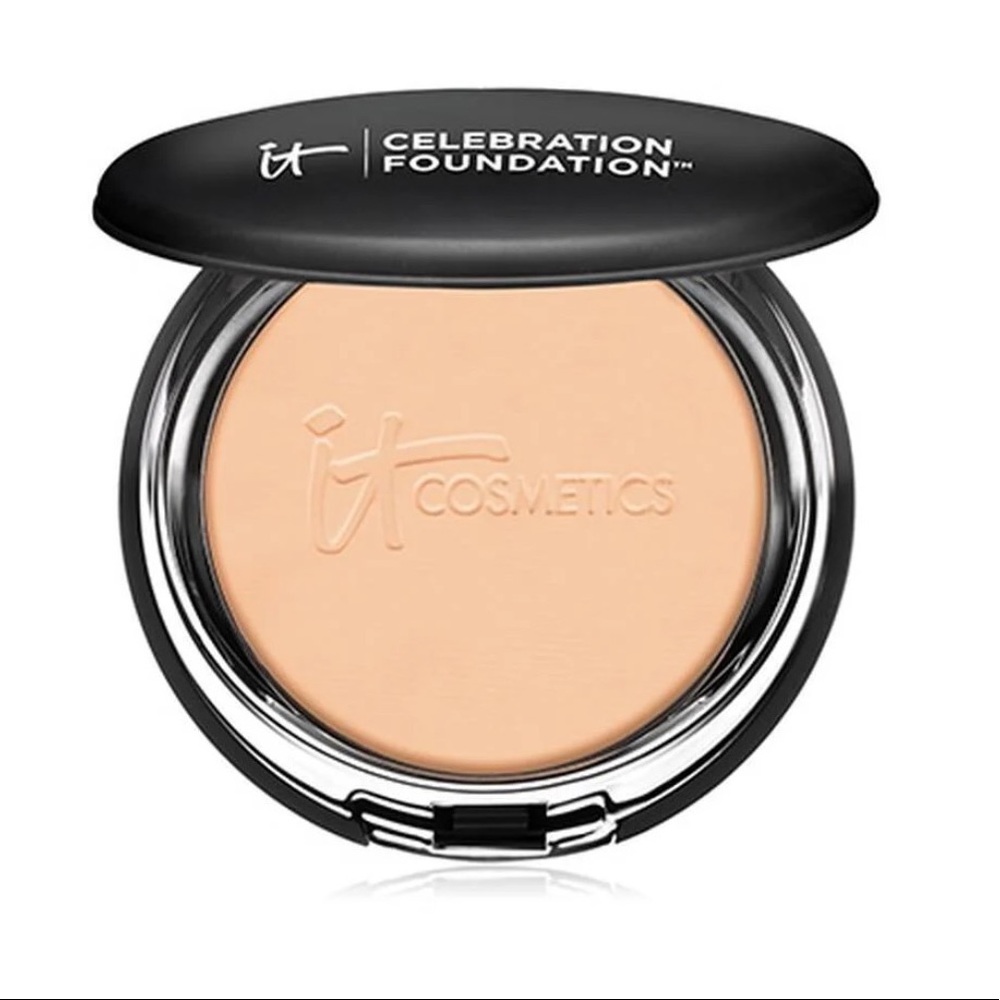 Celebration Foundation and Cosmetics Powder-𝒾𝓉 COSMETICS
